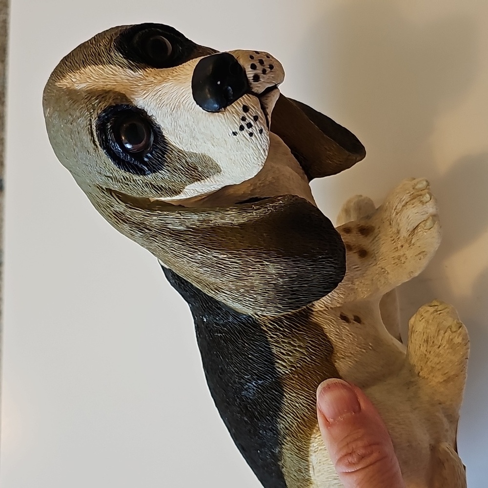 Vintage Art Line Inc Beagle Bassett Hound Resin Figurine Nostalgia Collectible